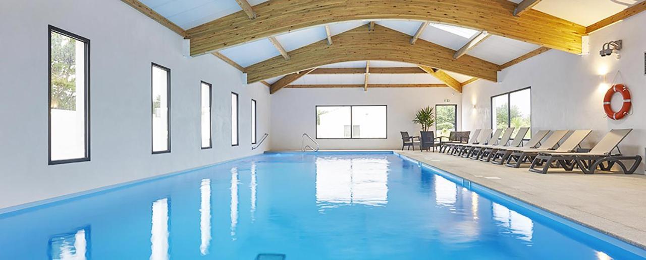 Chalet Pour 6, Domaine Avec Piscine Saint-Hilaire-de-Riez Exterior photo